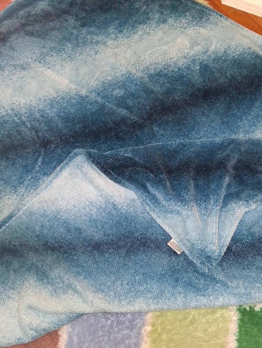 mon chateau plush throw
